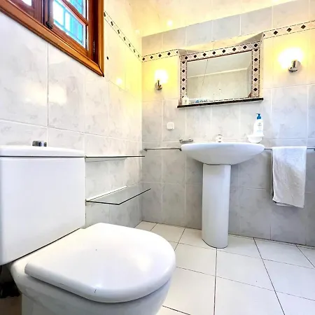 فيلة With Private Pool And Sea Views In