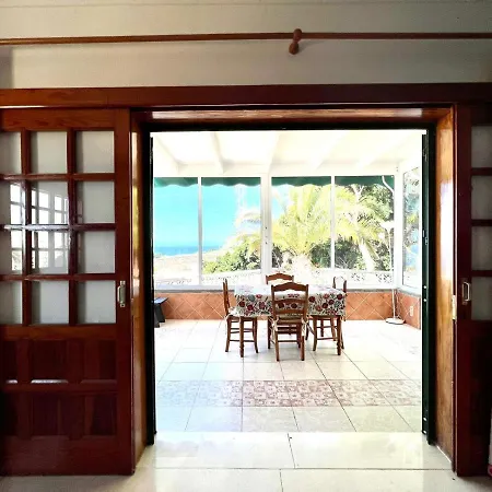With Private Pool And Sea Views In Villa Guía de Isora