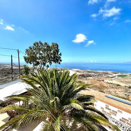 With Private Pool And Sea Views In Villa *