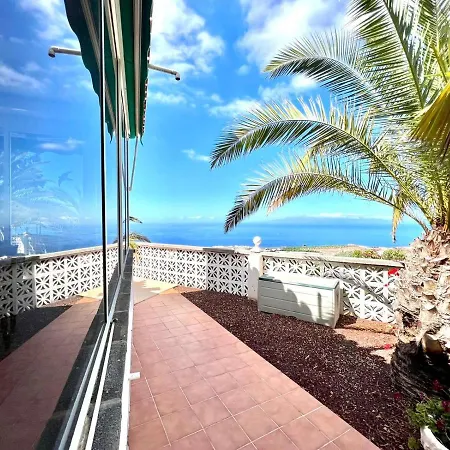 With Private Pool And Sea Views In فيلة غيا ذي إسورا