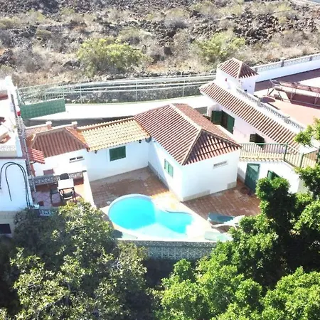 Villa With Private Pool And Sea Views In Guía de Isora